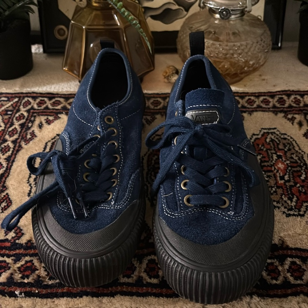 Vans blue suede leather work approved shoes slip resistant ladies 8.5